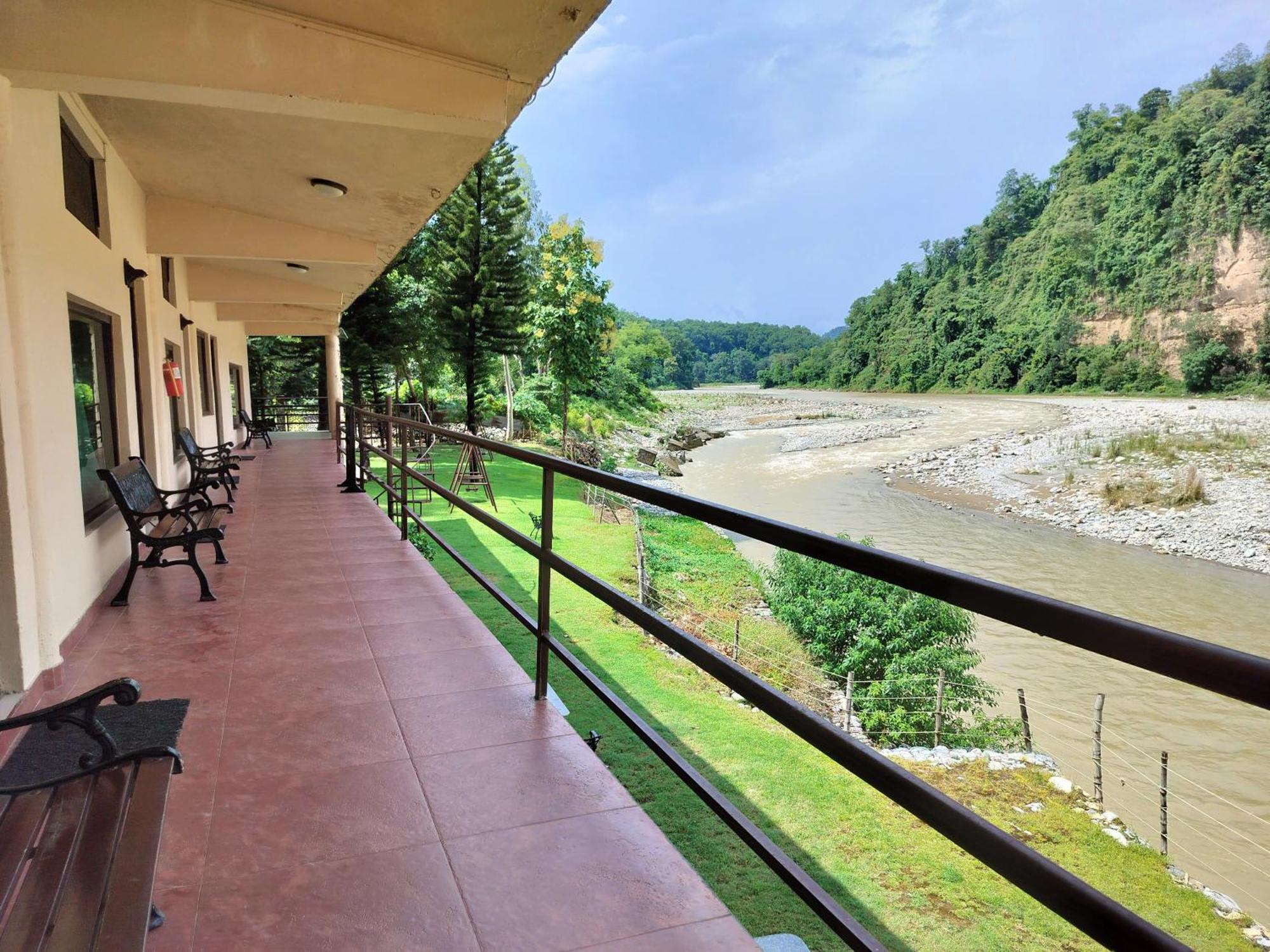 Bel-La Monde Hotel "Riverside" - Jim Corbett Garjia Esterno foto