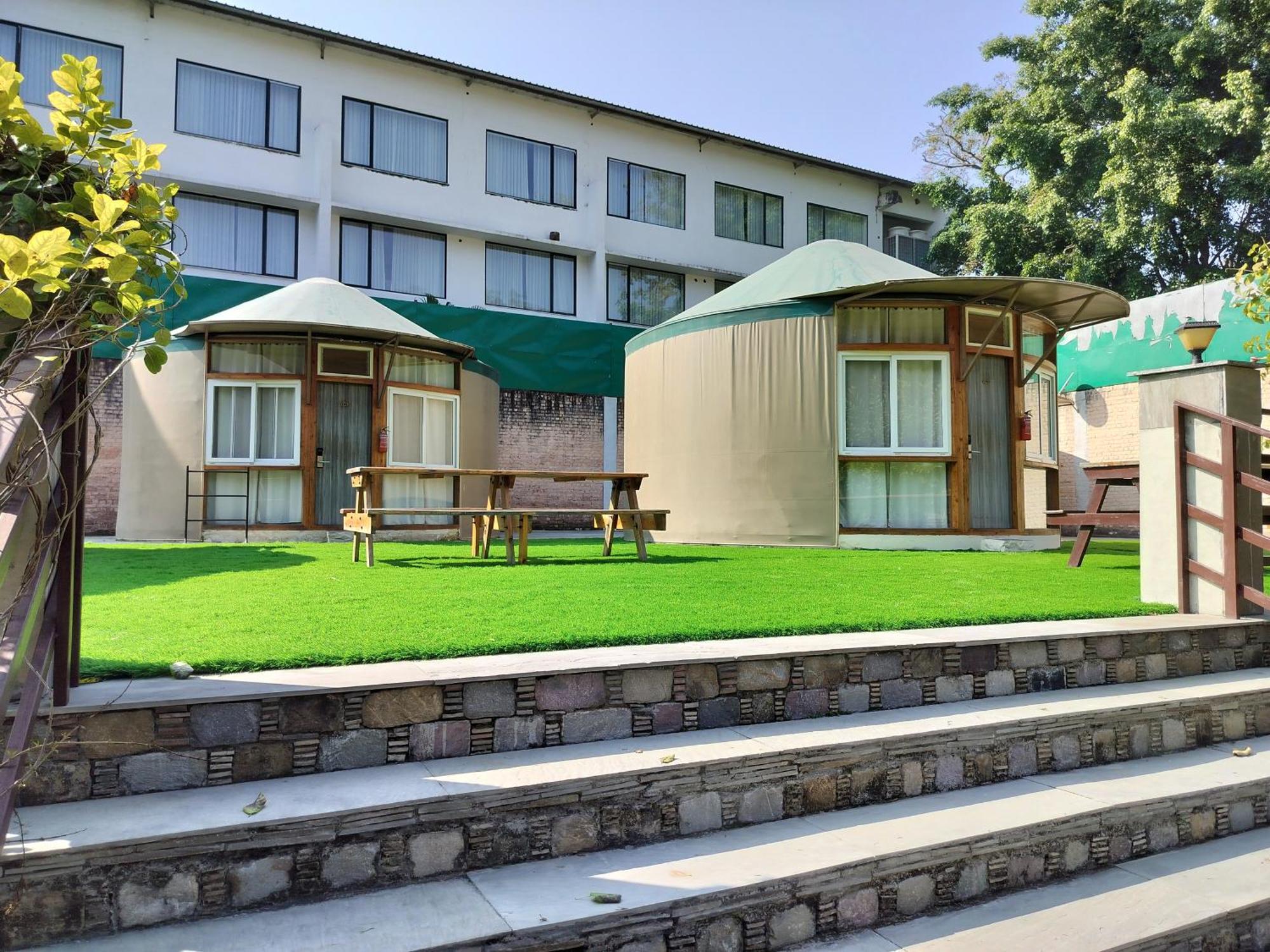 Bel-La Monde Hotel "Riverside" - Jim Corbett Garjia Esterno foto